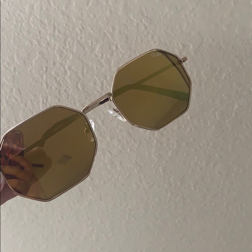 Quay Australia Sunglasses (Hexagon)